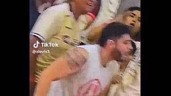 Quien no se enamoro de este hincha en el partido de alianza vs universitario