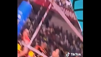 Quien no se enamoro de este hincha en el partido de alianza vs universitario