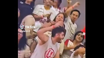 Quien no se enamoro de este hincha en el partido de alianza vs universitario