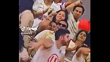 Quien no se enamoro de este hincha en el partido de alianza vs universitario