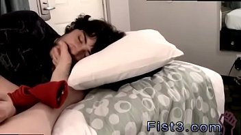 Emo Teen Gay Feet Video Sky And Compression Boy And Pup Blaze Man Peeing On Wall Porn thumbnail