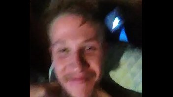 Quero Dar Um Pouquinho Da Minha Esperma Para Ela thumbnail