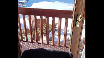 Littleangel84 enculée en lingerie blanche à la montagne