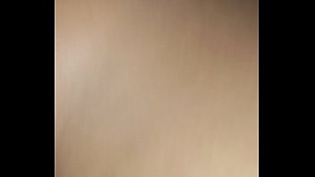 Gostosa faz aquela provocação pra ganhar leite se masturba e goza gostoso