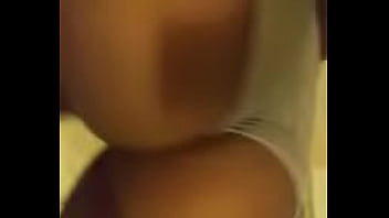 Big booty clapping