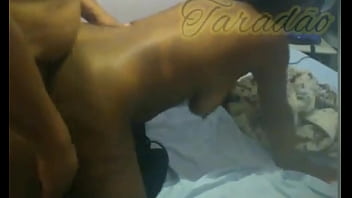 Socando no cuzinho de quatro