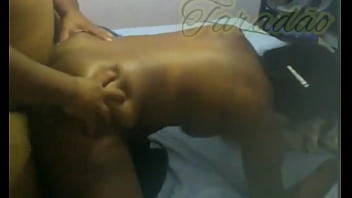 Socando no cuzinho de quatro