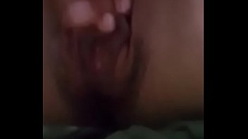 Pues Aquí Sigo Les Mando Muchos Saludos thumbnail