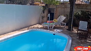 A gostosa me convenceu a me pagar transando comigo e me dar a bunda