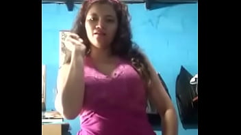 Como se mueve la perra xq desea vergas en su vagina