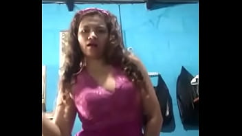 Como se mueve la perra xq desea vergas en su vagina