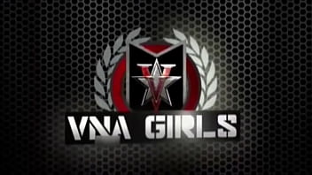 Hottie hollie gets under maxine x to get covered in her pussy juice