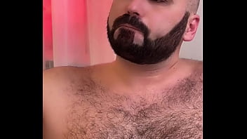 Две красотки сосут царю зверей