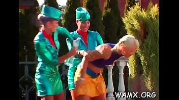 Amateurs working lesbo 3some