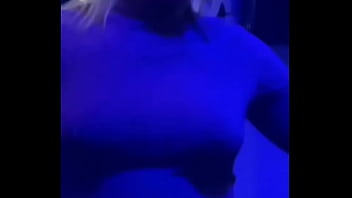 Te correras viendo mis tetas rebotar