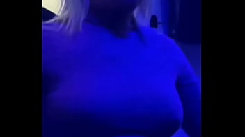 Te correras viendo mis tetas rebotar