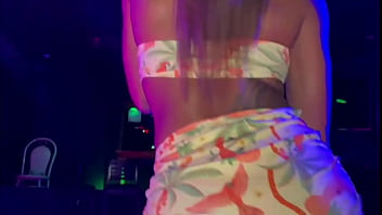 Casada bem safada na casa de swing