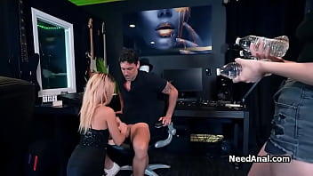 Sucked by two in the recording studio