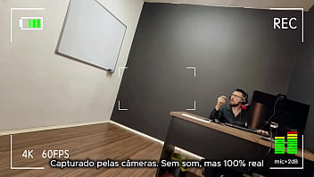 A secretária entrou só pra escrever no quadro mas saiu de joelhos A secretária entrou só pra escrever no quadro mas saiu de joelhos