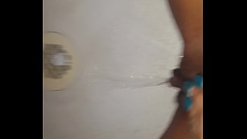 Shower pee Shower pee