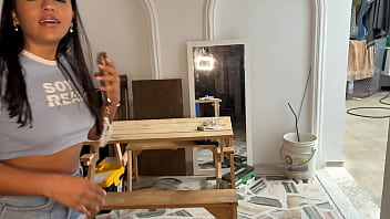 Mi amiga llega de visita ya follo en la noche