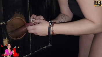 Gostosa casada vai no swing entra na cabine e da a buceta ela nao resiste e pede para o pauzudo comer o cuzinho dela e enche de leite Gostosa casada vai no swing entra na cabine e da a buceta ela nao resiste e pede para o pauzudo comer o cuzinho dela e enche de leite