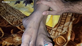 Beautiful housewife hot sex with brother in law and got cum in pussy