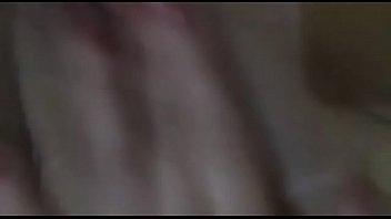 Tocand uma para se mostrar no video