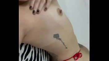 Mulher casada se exibi em plataforma famosa pq o corno não fode ela veja aqui