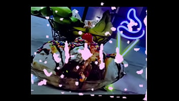 She said “split me jt ” #splitme #bananasplit #icecream #makeitcreamy #gettincreamywithjt #desserts #ic