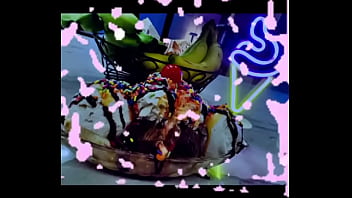 She said “split me jt ” #splitme #bananasplit #icecream #makeitcreamy #gettincreamywithjt #desserts #ic