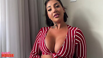 Casada gostosa fez dupla penetração num menage a trois com amigos do marido corno