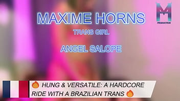 Nouvelle vidéo en préparation avec angel salopeune vidéo vraiment hot versatile et hard comme on aime as hâte