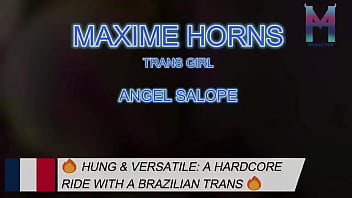 Nouvelle vidéo en préparation avec angel salopeune vidéo vraiment hot versatile et hard comme on aime as hâte