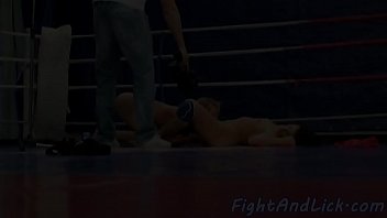 Pussylicking Babe Wrestles In A Boxing Ring thumbnail