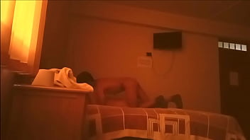 Esposo me comparte con su ahijado al cual lo estreno y me cacho a mi gusto