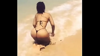 Booty in beach short video