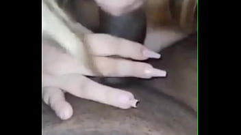 Corno deixa esposa sair sozinha e ouvir relato da foda no motel vira sua maior tara