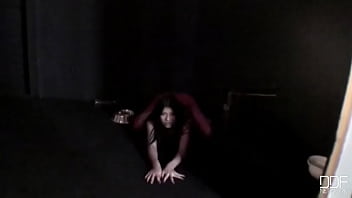 Backstage booty bounce