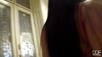 Backstage booty bounce