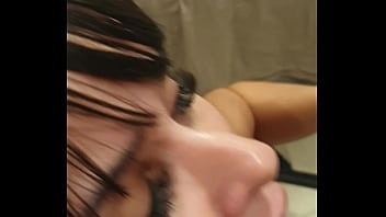 Kalena mitrak deixei um seguidor assitir eu dando o cuzinho e depois tomei gozada na boca