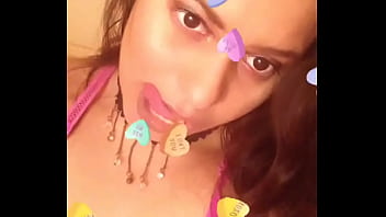 Ginger paris sexy tongue wants to suck your cock