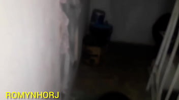 Novinha de shortinho dando pro pirocudo na casa em obra botou o shortinho pro lado tomou pirocada Novinha de shortinho dando pro pirocudo na casa em obra botou o shortinho pro lado tomou pirocada