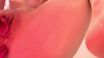 Squirt of a hottie beauty with two vibrators in her ass jumps on a dildo