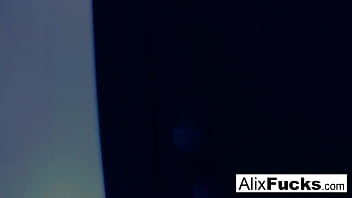 Blonde hottie gets wet