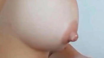 Calentando el clitoris contra mi pene