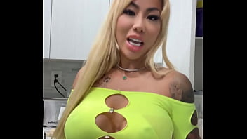 Hey everyone it’s victoria liu i will be at playhouse on friday april 25th tables are selling out fast contact