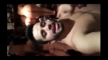 Ganhou a aposta 16 mulheres