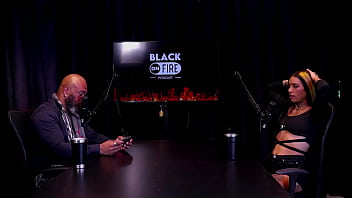 Morena faz stripper most os peitos depois de escolher quem senta mama ou passa e toda semana atualiza os exames nick niquita watch sheer red