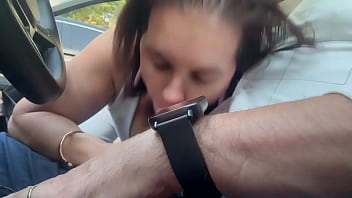 Ataquei a rola do corretor e mostrei que sou ótima pagadora boquete